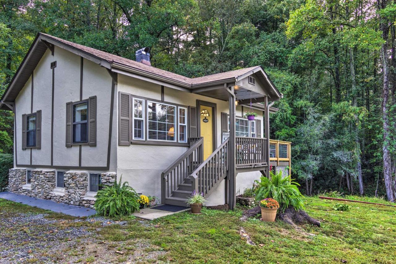Shaw Creek Cottage With Fire Pit And Forest Views Hendersonville Εξωτερικό φωτογραφία