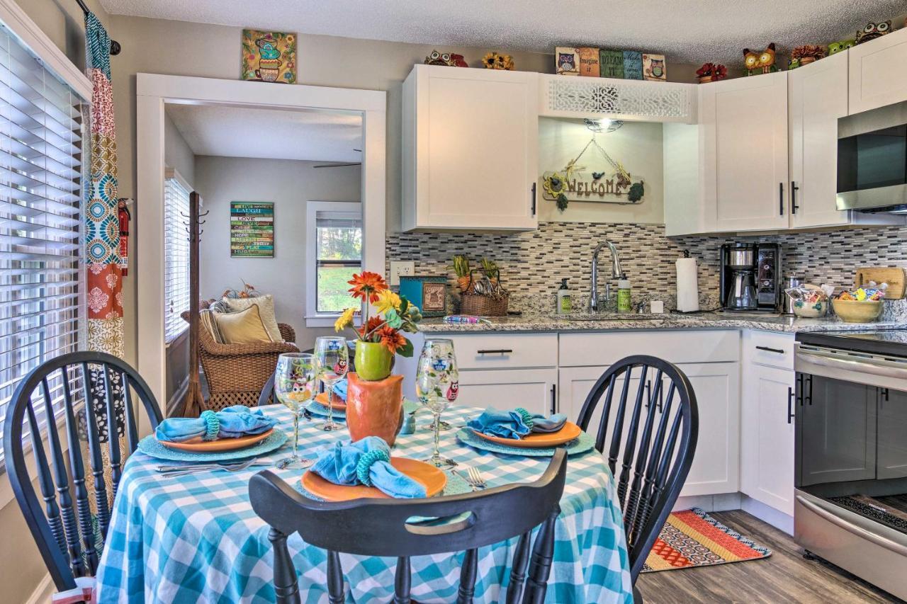 Shaw Creek Cottage With Fire Pit And Forest Views Hendersonville Εξωτερικό φωτογραφία