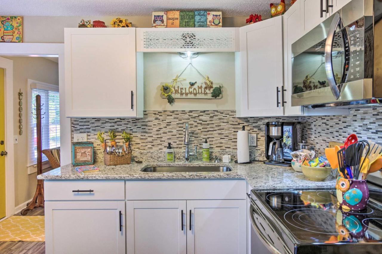 Shaw Creek Cottage With Fire Pit And Forest Views Hendersonville Εξωτερικό φωτογραφία