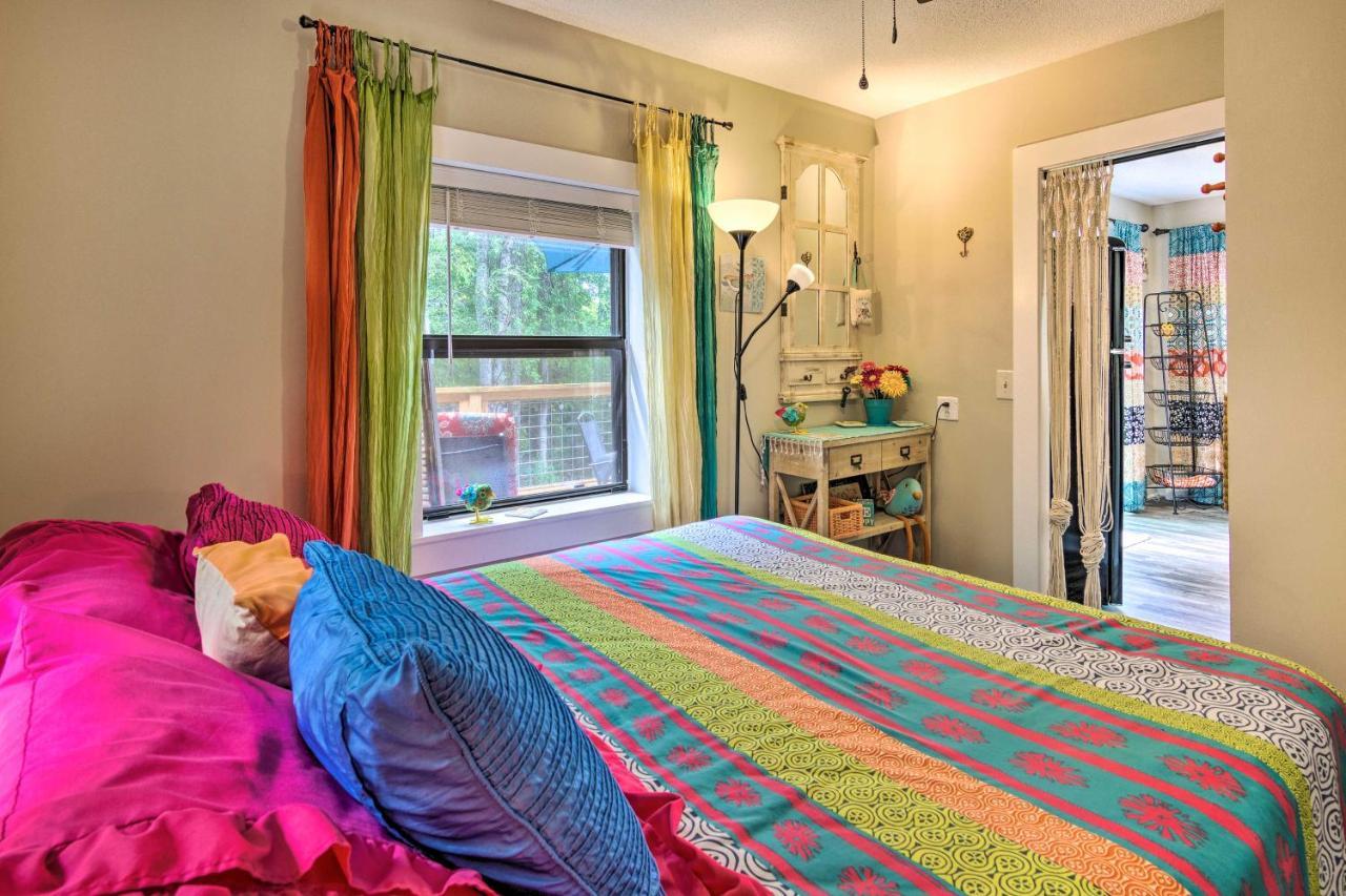Shaw Creek Cottage With Fire Pit And Forest Views Hendersonville Εξωτερικό φωτογραφία