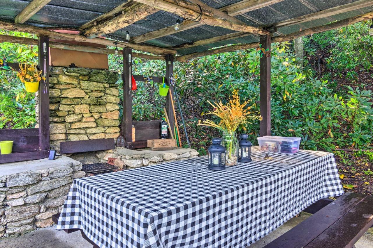 Shaw Creek Cottage With Fire Pit And Forest Views Hendersonville Εξωτερικό φωτογραφία