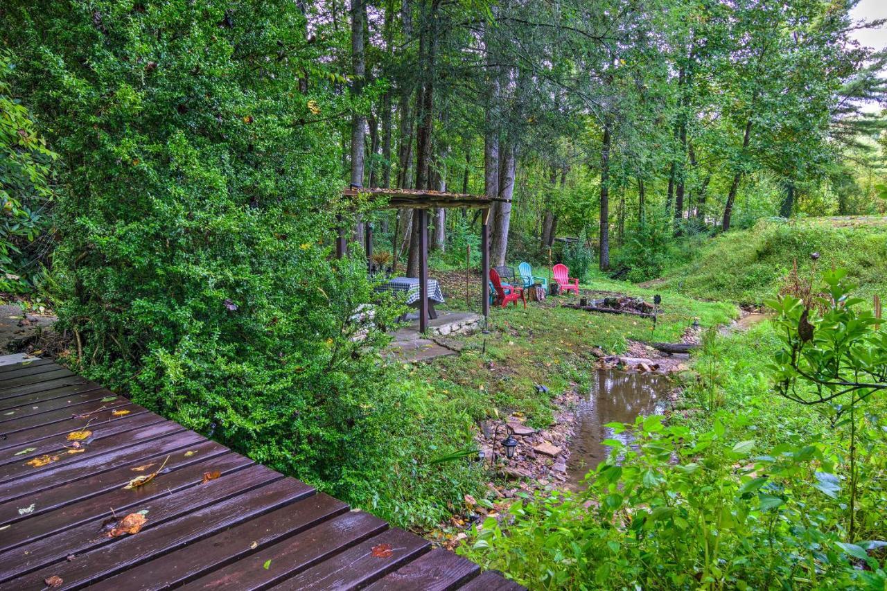 Shaw Creek Cottage With Fire Pit And Forest Views Hendersonville Εξωτερικό φωτογραφία